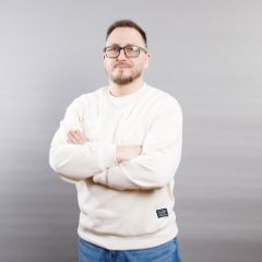 Александр Иванов